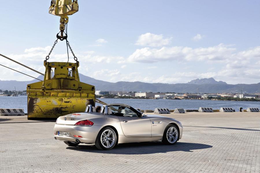  BMW Z4 Roadster 2010 года  (фото 28 из 39)
